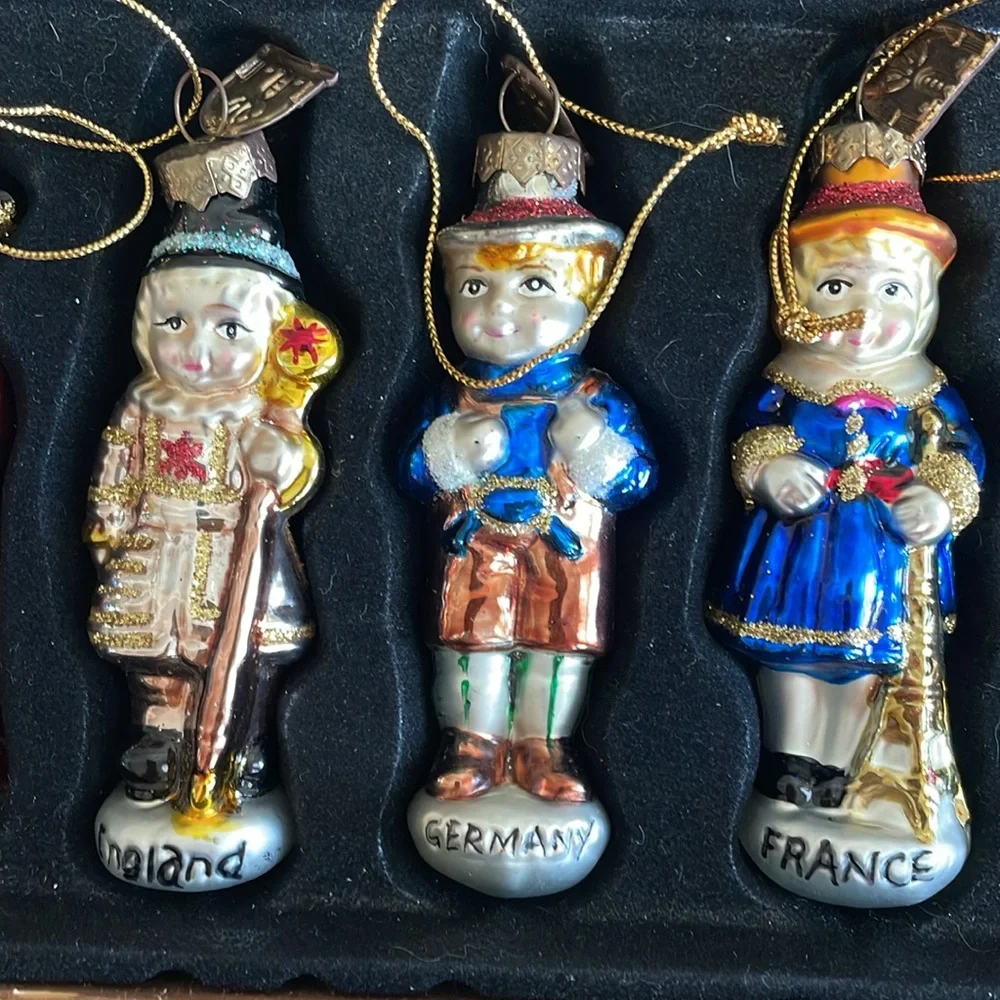 VINTAGE THOMAS PACCONI CLASSICS 2004 CHRISTMAS ORNAMENTS COLLECTION SET
